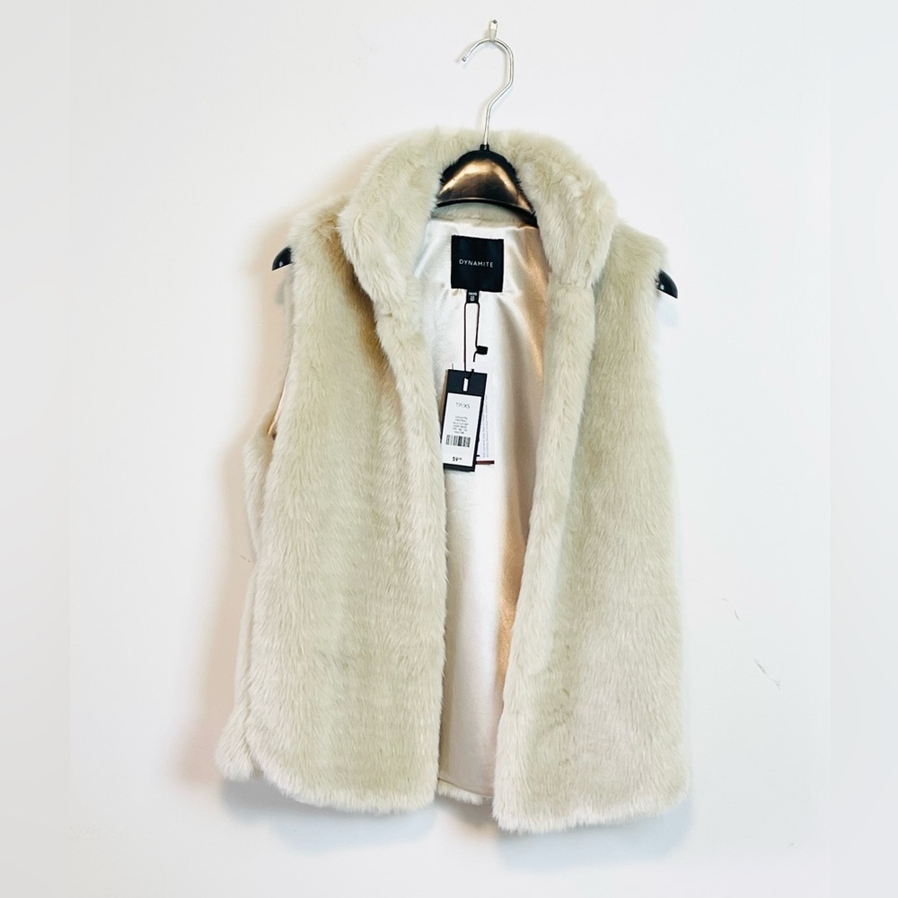 New Dynamite Faux Fur light Beige Vest